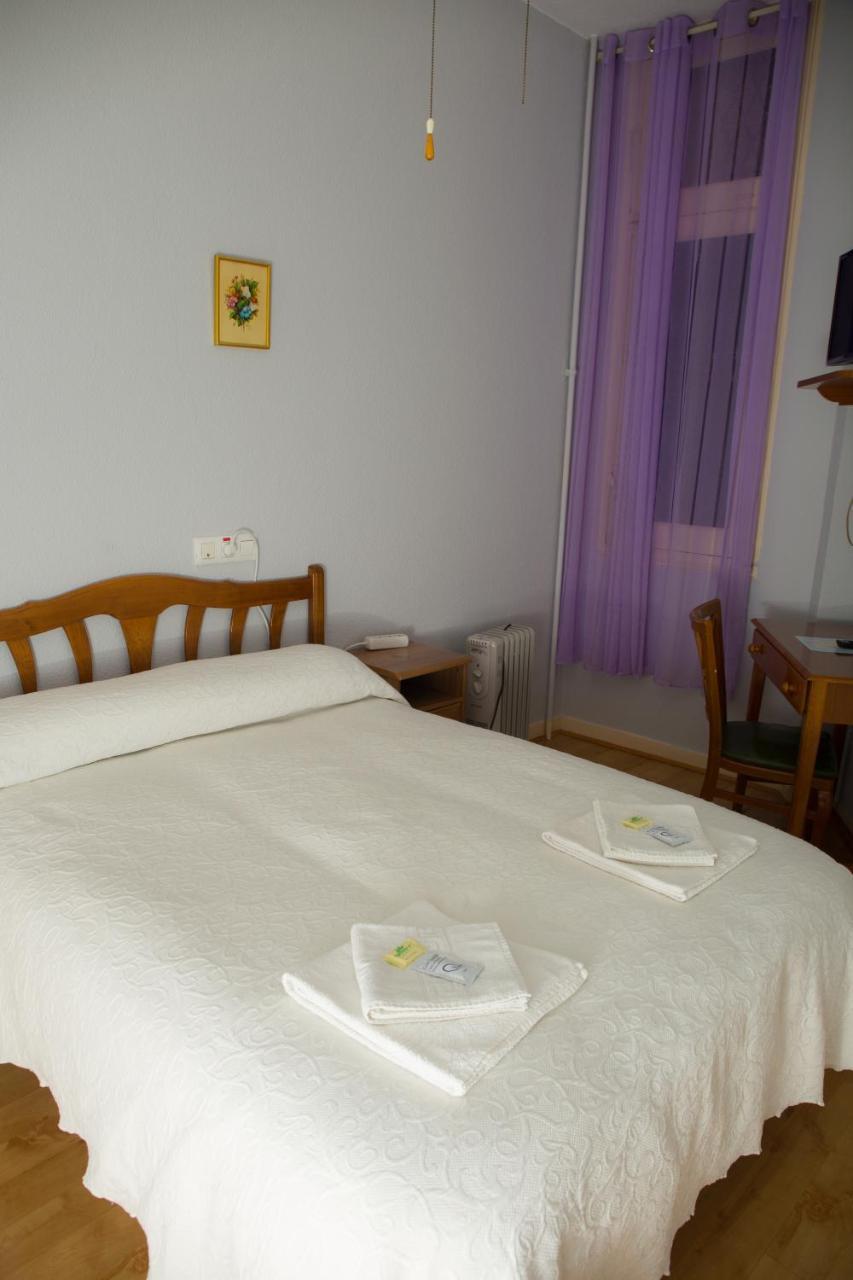 Hostal Lamalonga Otel Madrid Dış mekan fotoğraf