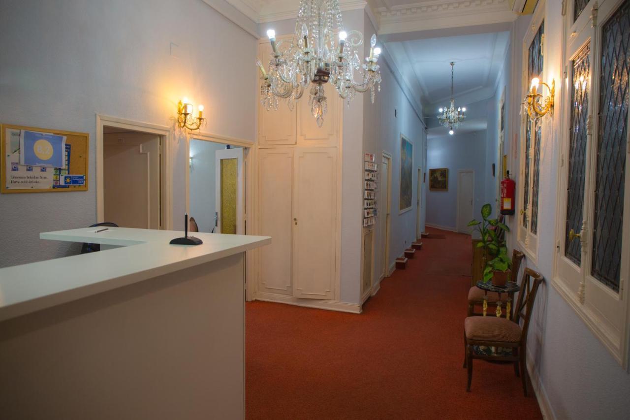 Hostal Lamalonga Otel Madrid Dış mekan fotoğraf
