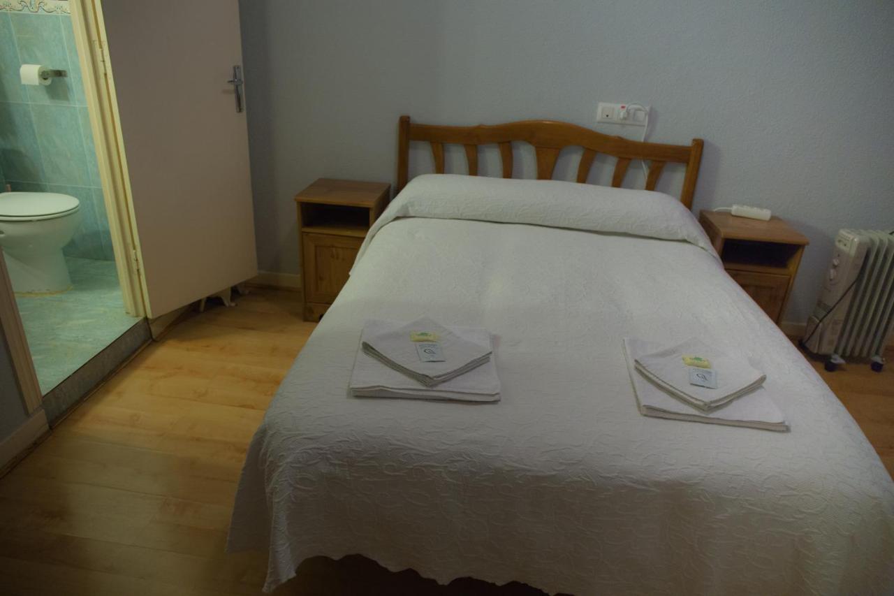 Hostal Lamalonga Otel Madrid Dış mekan fotoğraf