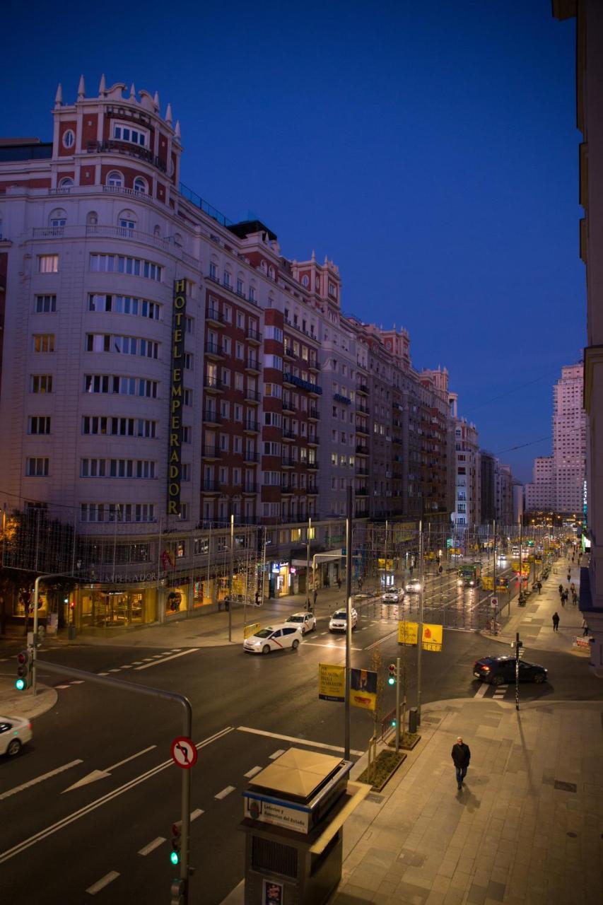 Hostal Lamalonga Otel Madrid Dış mekan fotoğraf